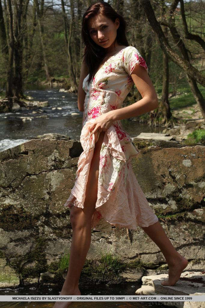 Atemberaubende Mädchen michaela isizzu Streifen aus ihrem Kleid in "siella"
 #59523977