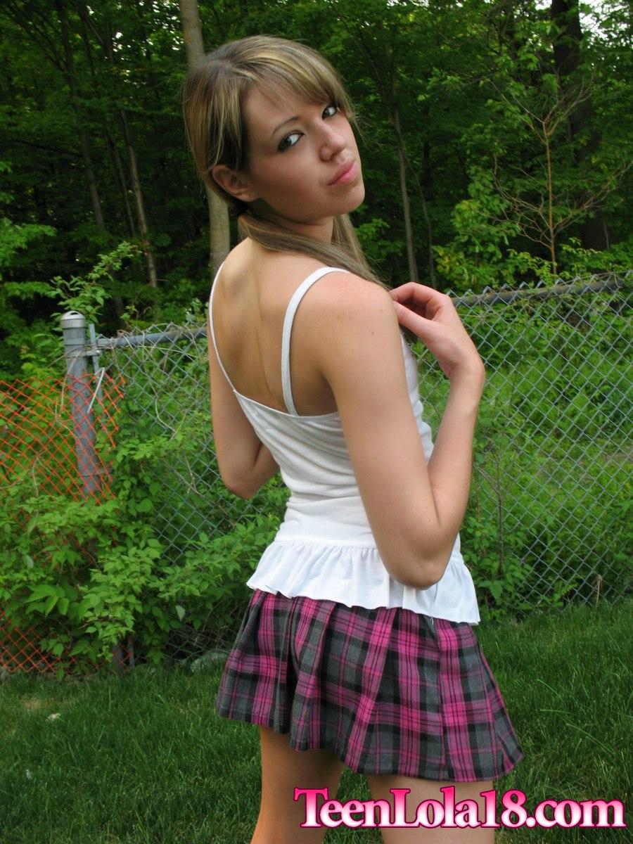 Pictures of a hot schoolgirl flashing outside #60080520