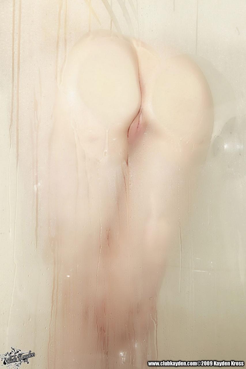 Bilder von blonde teen kayden kross bekommen nass für Sie in der Dusche
 #58168554