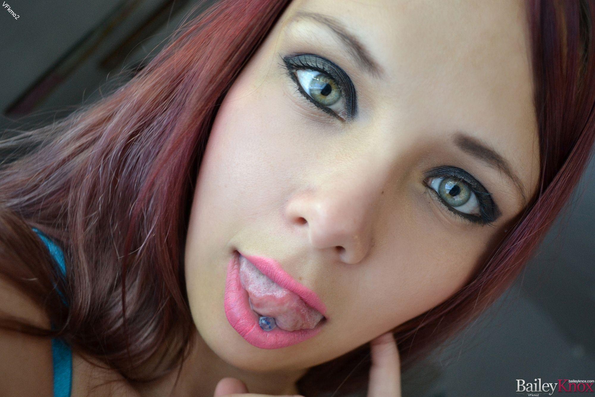 Hot girl Bailey Knox takes some beautiful selfies #53398734
