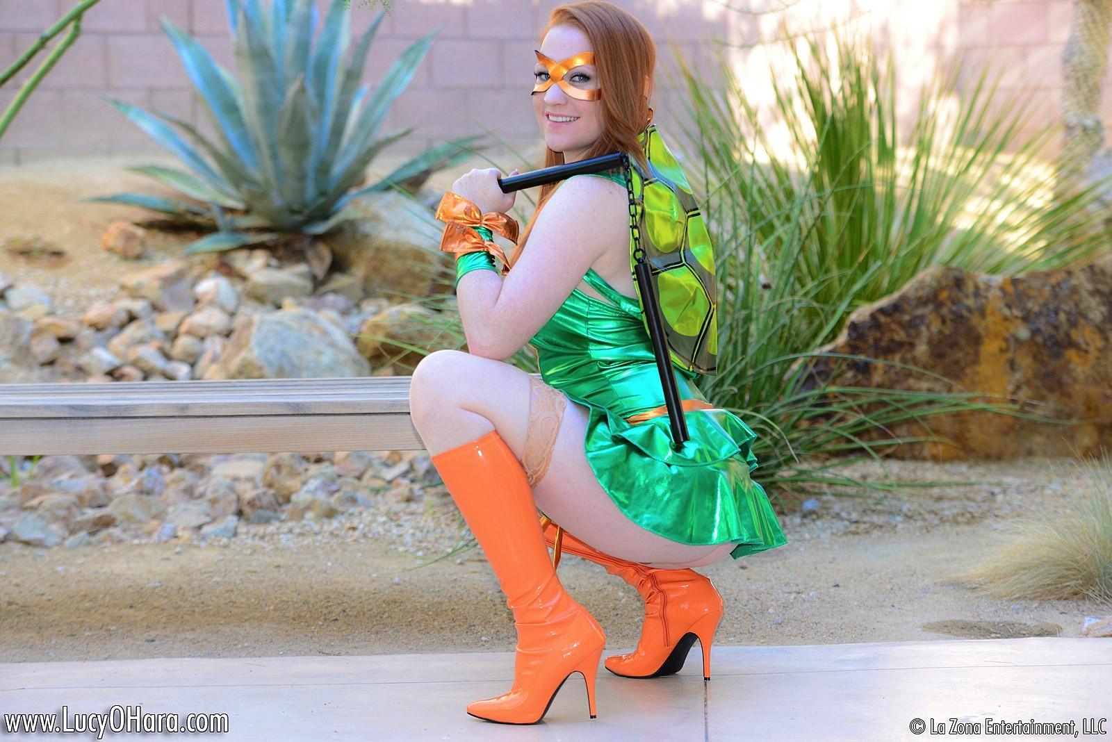 Lucy Ohara dresses up in a ninja turtle cosplay outfit and gets down and dirty with her nunchucks #59120269