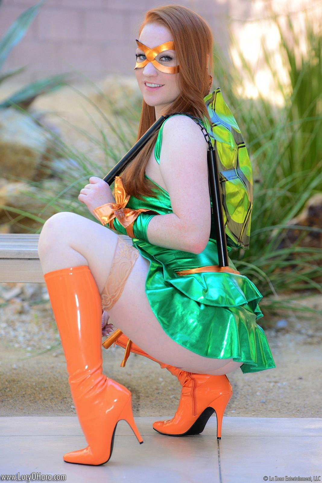 Lucy Ohara dresses up in a ninja turtle cosplay outfit and gets down and dirty with her nunchucks #59120306