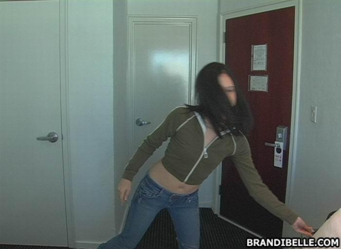 ブランディベルの写真は、彼女のボーイフレンドと遊ぶ
 #53465006
