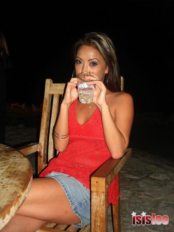 Pictures of teen Isis Lee getting drunk outside #54950302