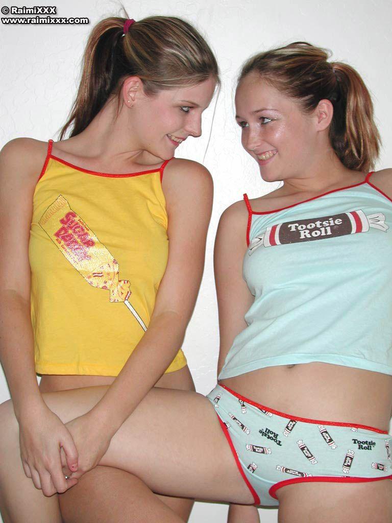 Bilder von Teenager-Modelle xxx raimi und Stacy Bride gehen auf sie
 #60172280