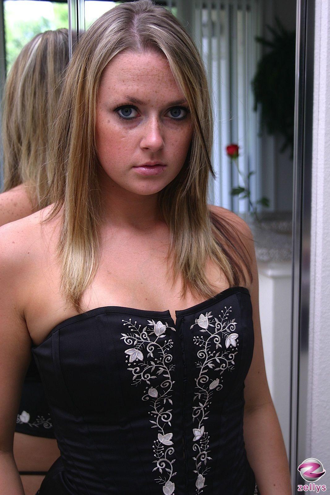 Pictures of a cute blonde teen in a corset #60936701