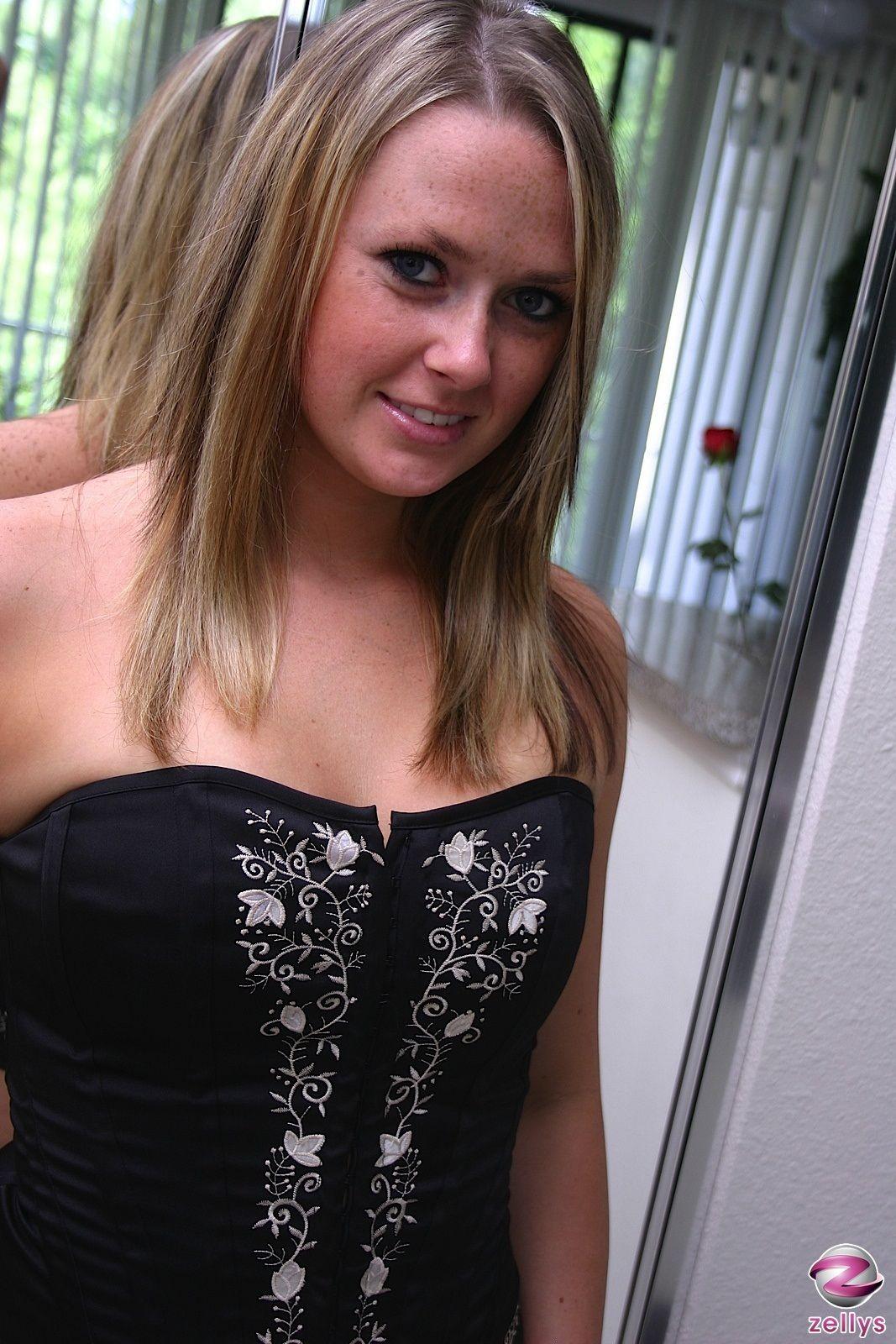 Pictures of a cute blonde teen in a corset #60936724