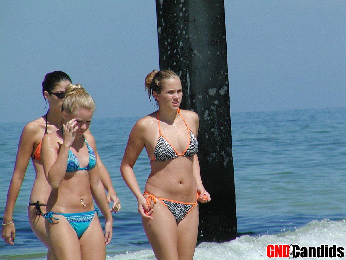 Fotos de chicas jóvenes calientes en bikini
 #60499962