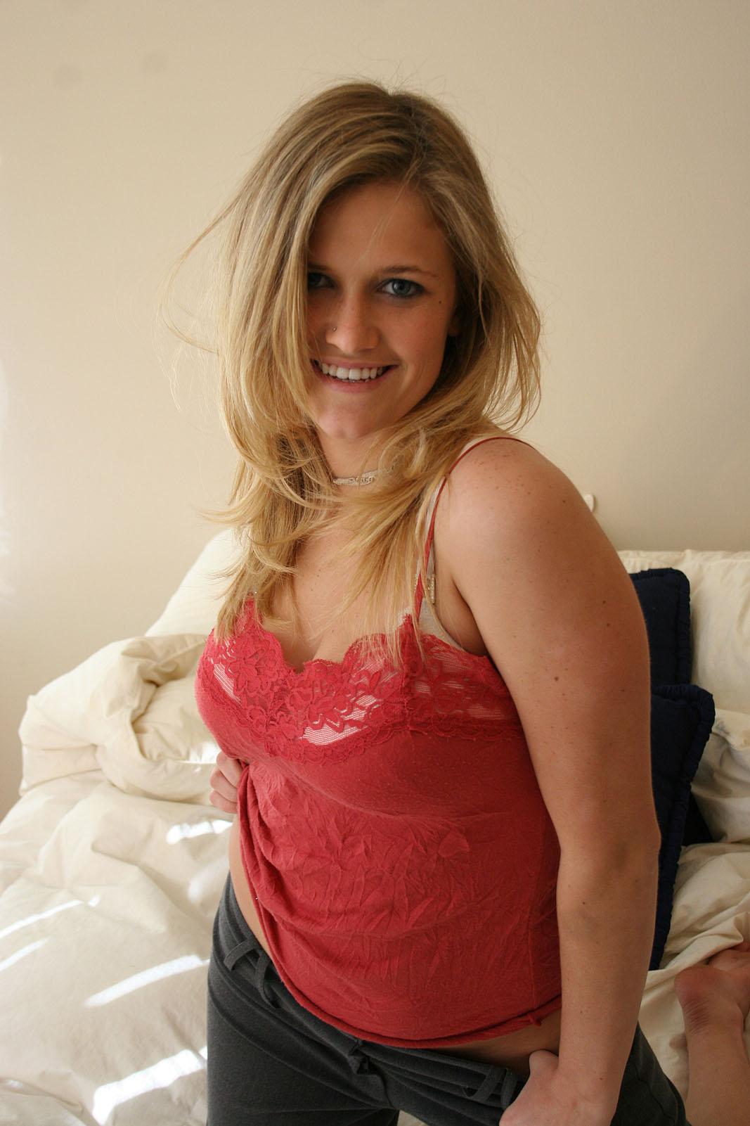 Pictures of Samantha Gauge stripping to her undies #59894301