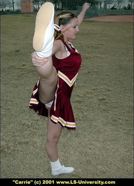 Pictures of a teen cheerleader flashing outside #60577558