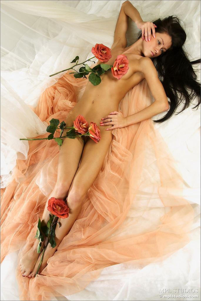 Mpl studios präsentiert maria in "fünf rosen"
 #59428686