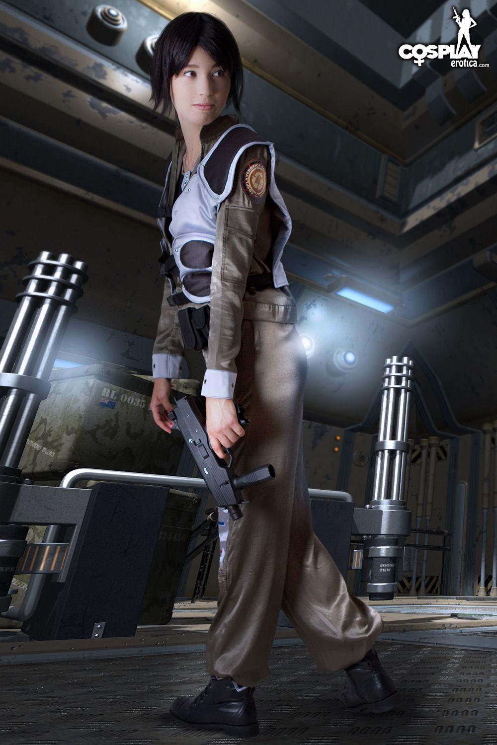 Bilder von heißen Cosplayer Stacy gekleidet für den Dienst auf Battlestar Galactica
 #60298192