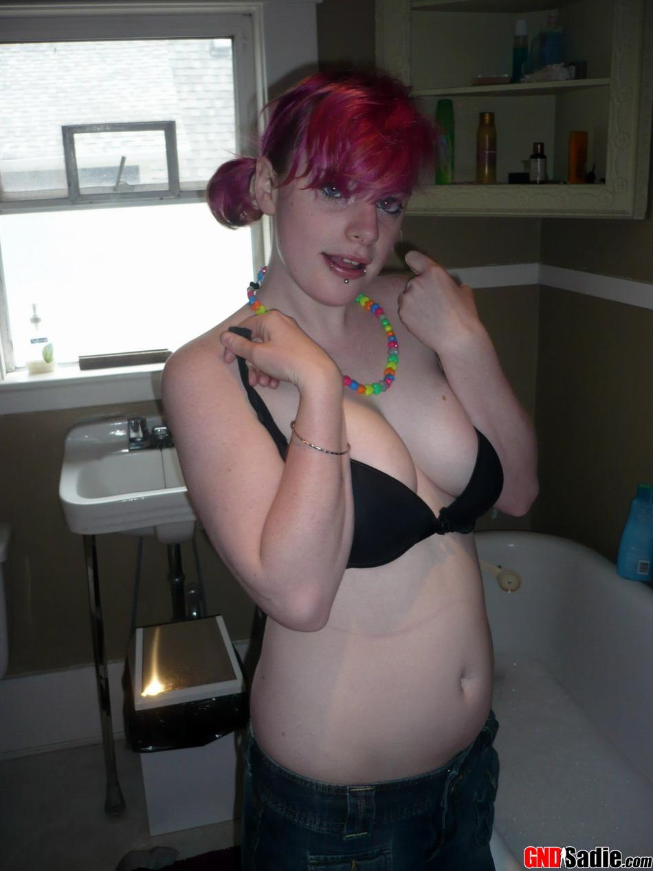 Pictures of goth teen GND Sadie taking a bath #54559388