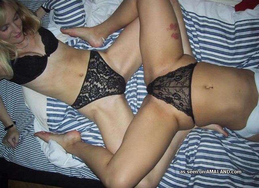 Zwei heiße blonde Girls teilen sich einen sehr glücklichen Schwanz
 #60666344