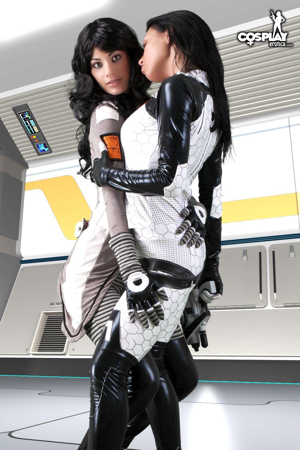 Pictures of Mea Lee and Marylin doing some hot Mass Effect cosplay #59427817