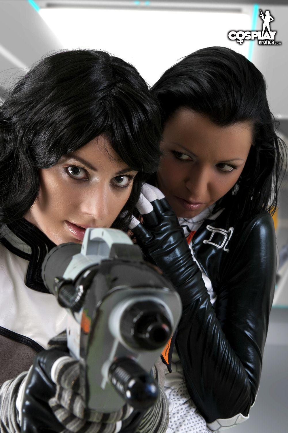 Pictures of Mea Lee and Marylin doing some hot Mass Effect cosplay #59427831