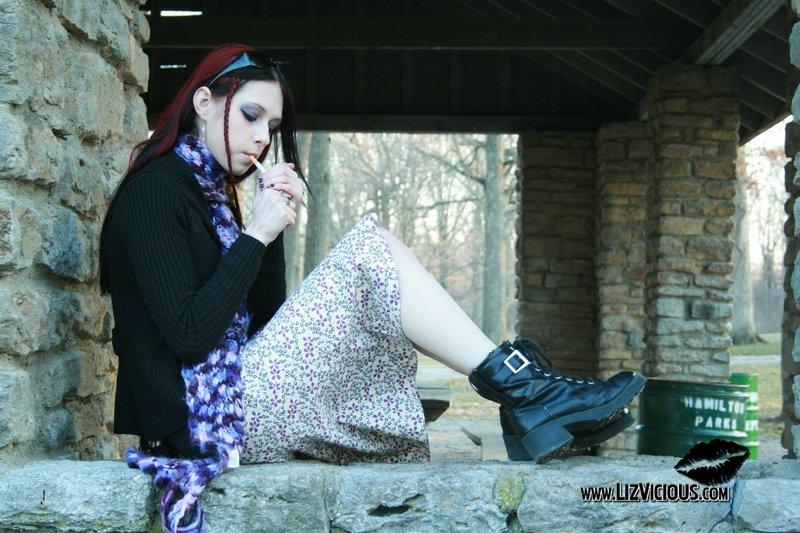 Pictures of Liz Vicious smoking a cigarette outside #59033115