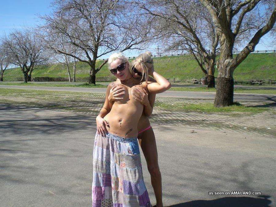 Fotos de novias lesbianas calientes que se vuelven salvajes
 #60655564