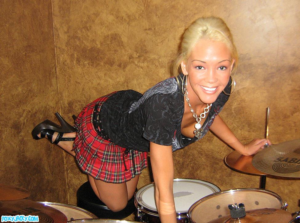 Pictures of Foxy Jacky getting kinky with the drums #54399339