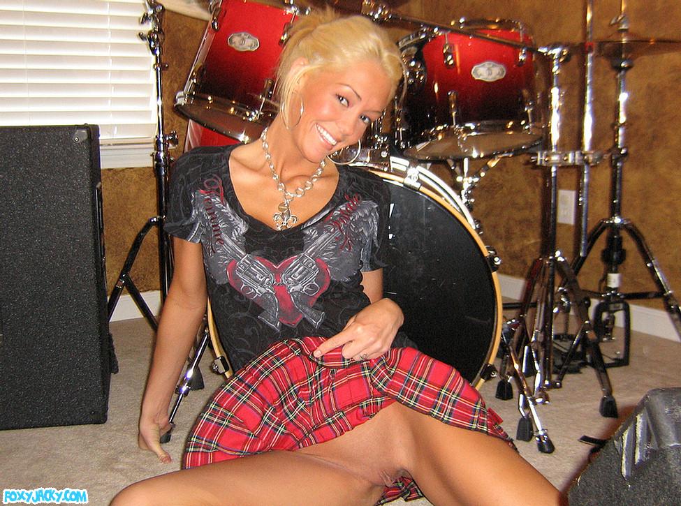 Pictures of Foxy Jacky getting kinky with the drums #54399408