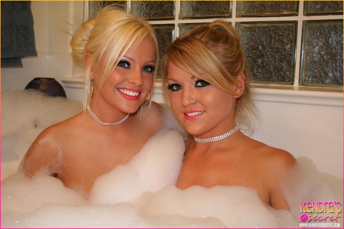 Pictures of teen Kendra\'s Secret taking a bath with her lesbian friend #58725228