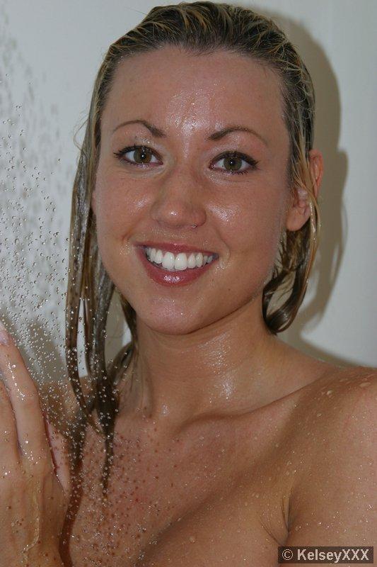 Immagini di giovane pulcino Kelsey xxx prendere una doccia #58718219