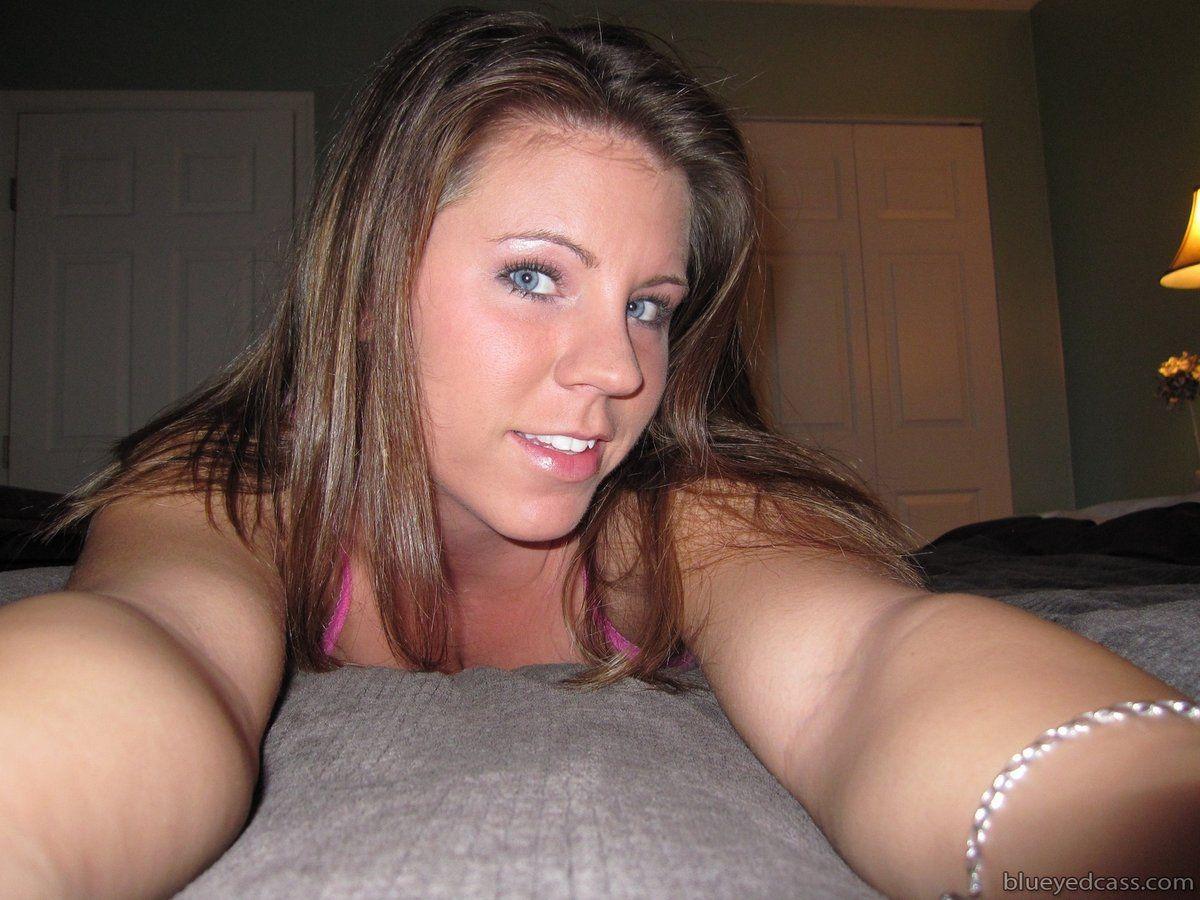 Pictures of teen cutie Blueyed Cass taking sexy pics of herself #53454751