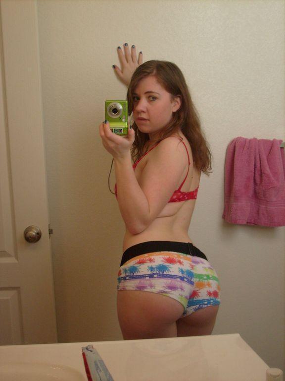Pictures of random amateur teen girls taking pics of themselves #60849885