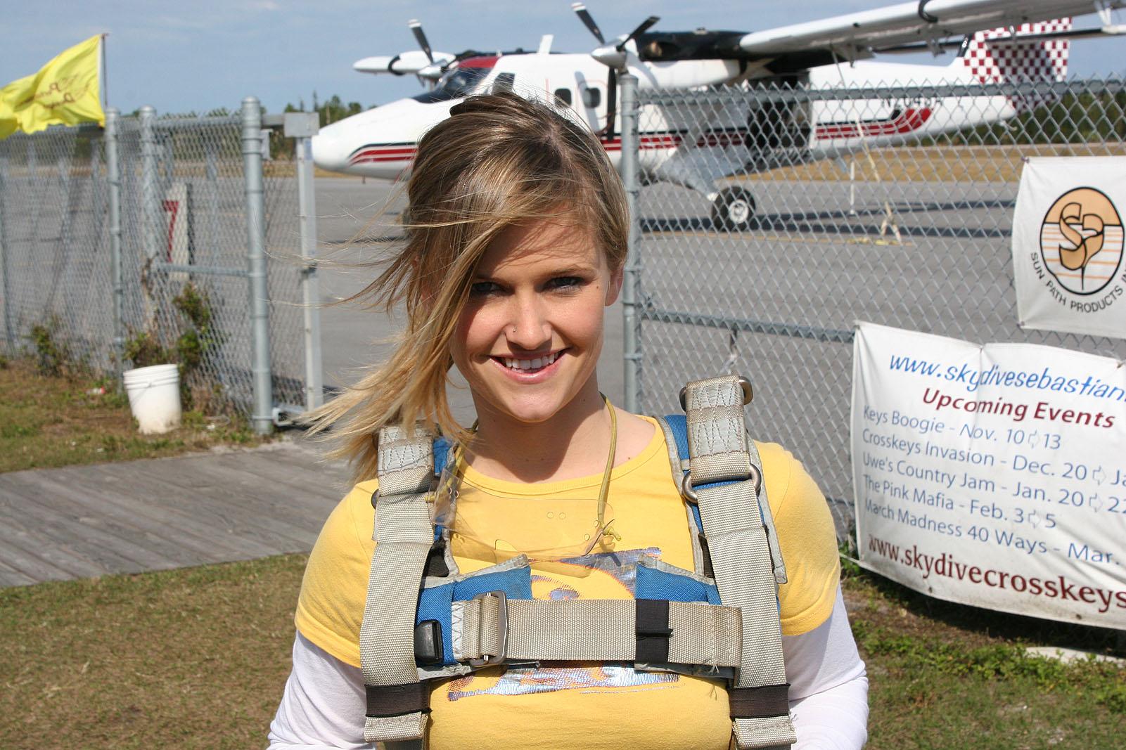 Pictures of Samantha Gauge and Brooke Skye going sky diving #53558030