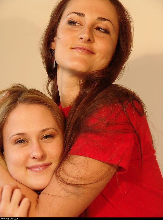 Bilder von teen staci.ca immer nackt mit ihrer Schwester lanie.ca
 #58827712