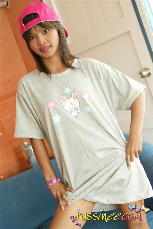 Pictures of teen model Tussinee Teen teasing in a night shirt #60121499