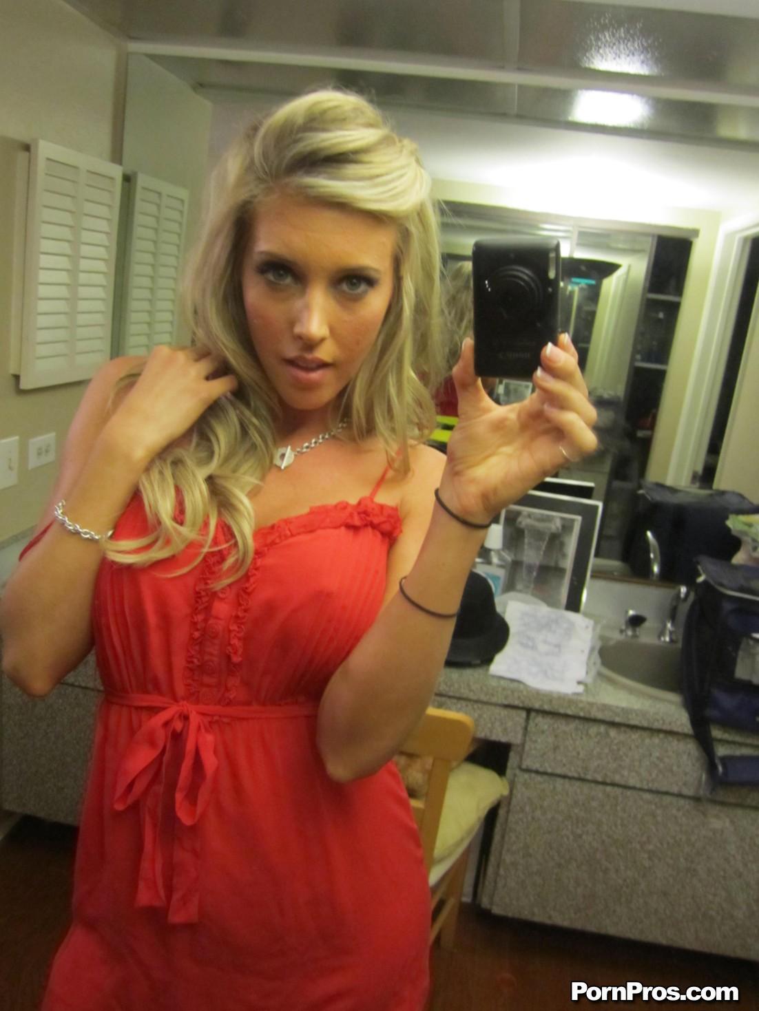 Blonde exgirlfriend Samantha Saint gets caught on camera #61941878