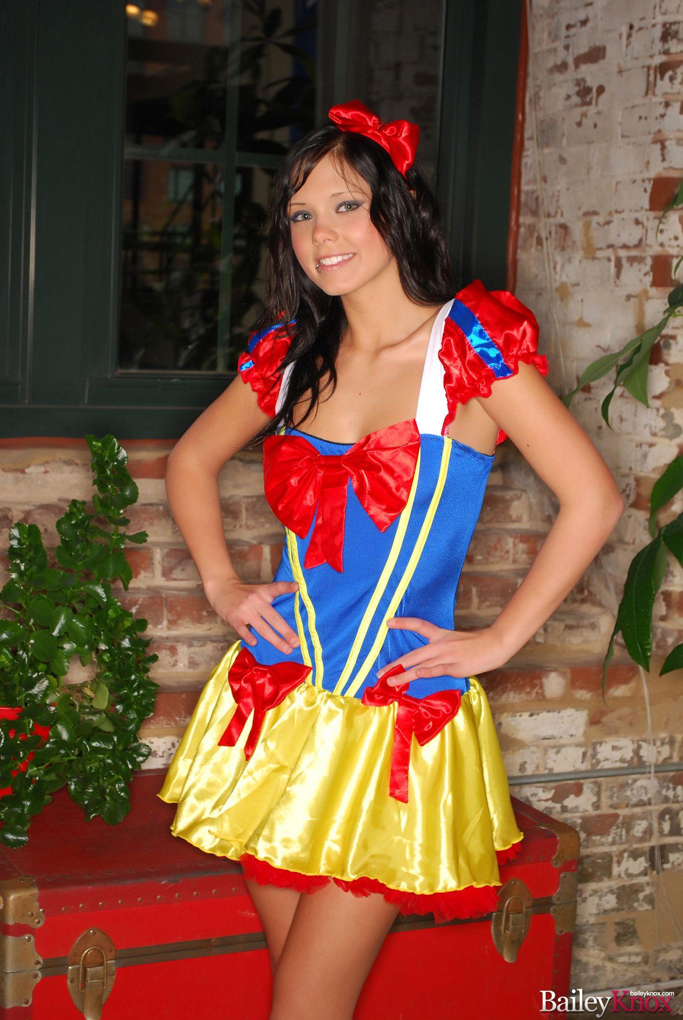 Pictures of teen girl Bailey Knox dressed as sexy snow white #53401422