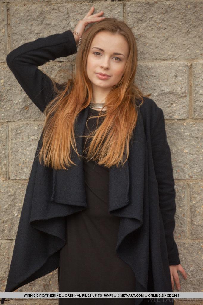 Winnie se desnuda en la cama para ti en "imoki"
 #60168403