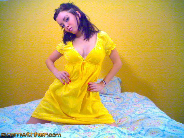 Jenn makes yellow look so good in this webcam set #55234354