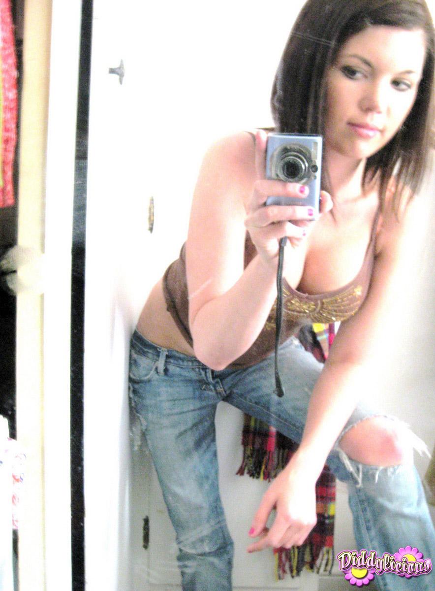 Horny teen Diddy takes pictures of her juicy tits in the mirror #54055649
