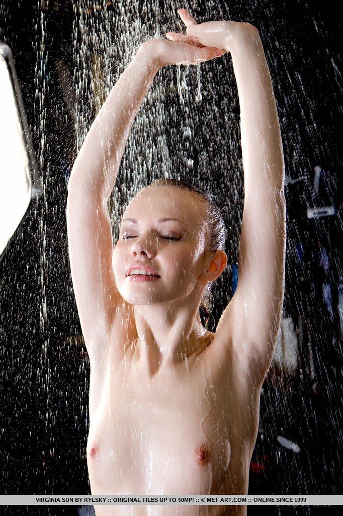 Pictures of teen beauty Virginia Sun getting all wet just for you #60157062