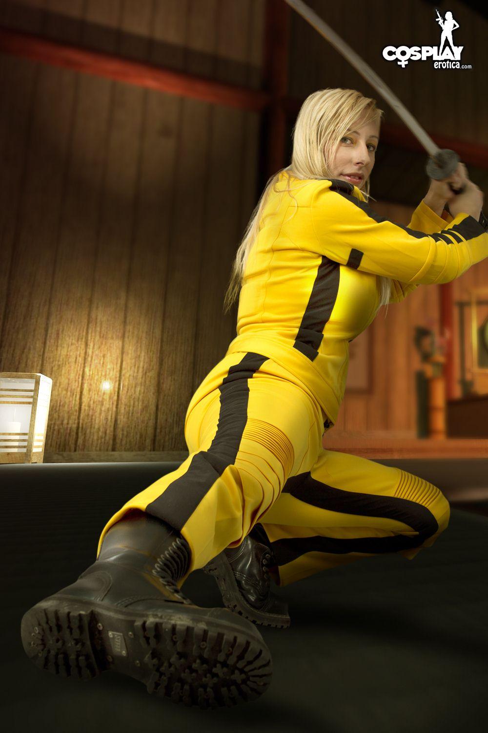 Pictures of cosplayer Sandy Bell doing some Kill Bill cosplay #59902402