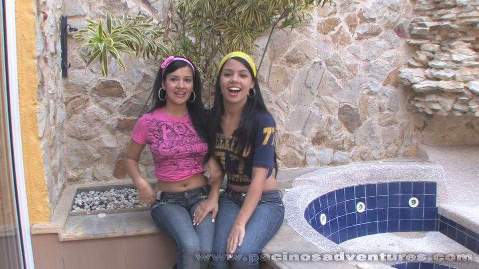 Gigi y maria se divierten como lesbianas después de quitarse los jeans
 #54502383
