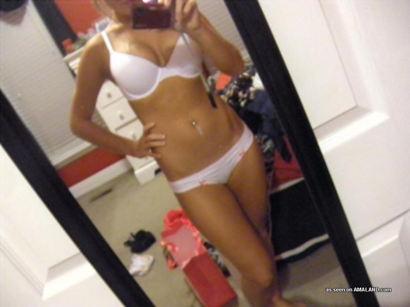 Selection of an amateur hot-ass chick camwhoring #60714068