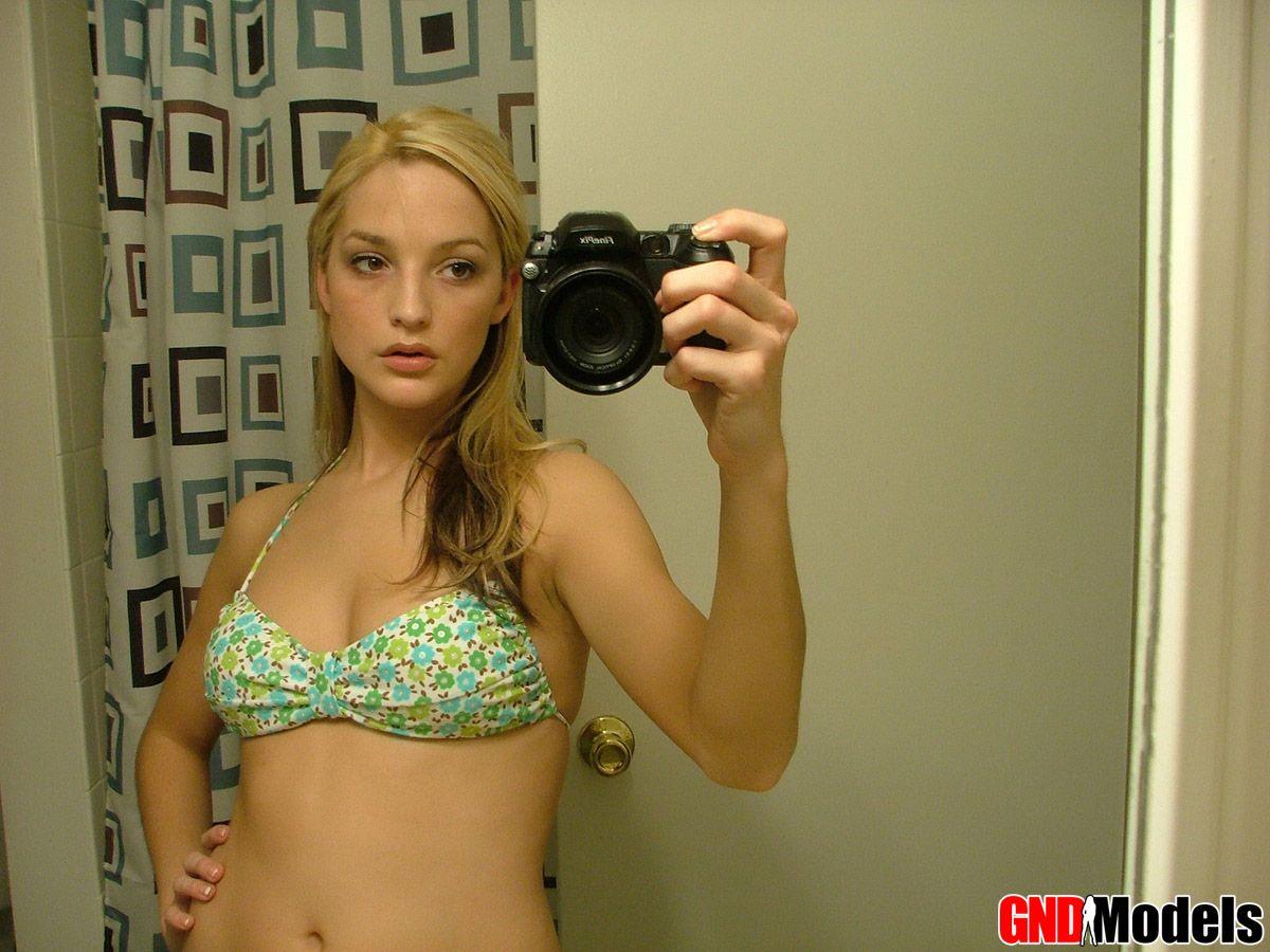 Pictures of a super-hot blonde amateur taking pics of herself #60504959