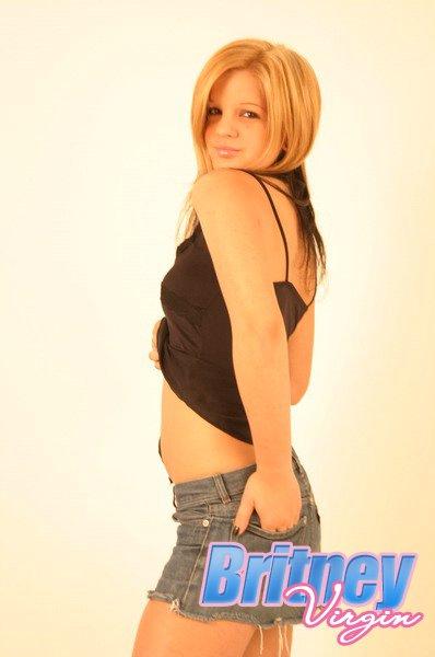 Pictures of teen girl Britney Virgin looking hot in the studio #53532434