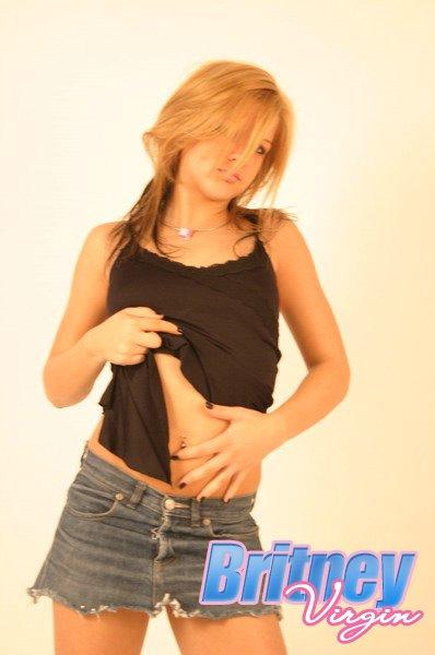 Pictures of teen girl Britney Virgin looking hot in the studio #53532573