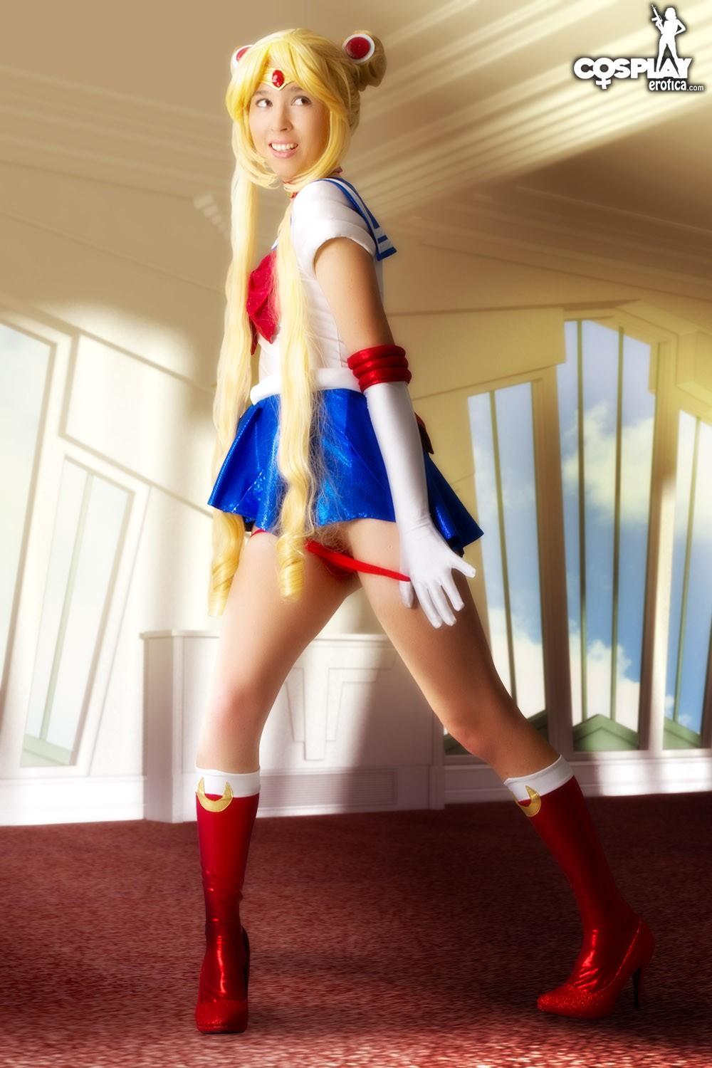 Cosplay girl Stacy is fighting evil by moonlight #60007713
