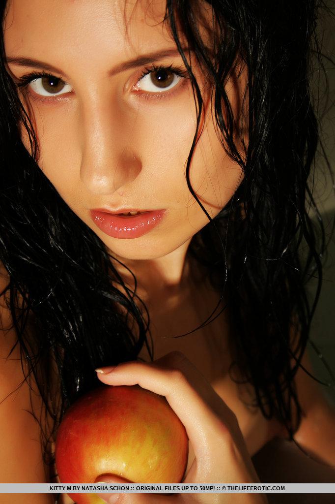 Wet Apple features a great combination of Kitty's meaty sexy butt #58764070