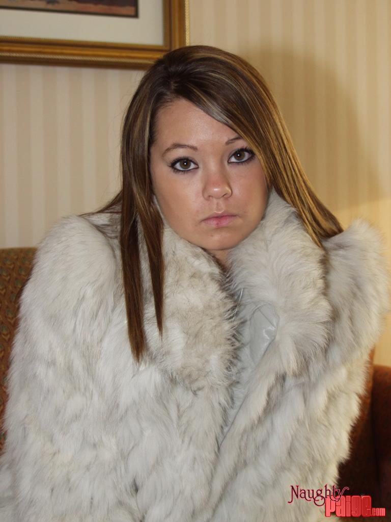 Pictures of teen Naughty Paige trying to stay warm until you get there #59720668