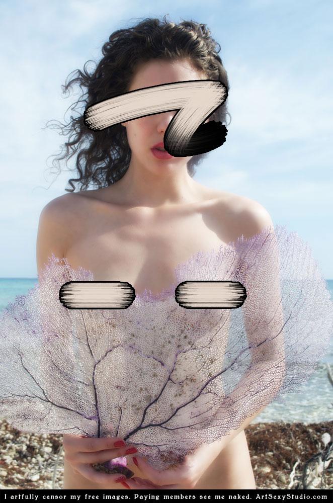 Brunette girl blush blushface dà una presa in giro artistica nel suo bikini
 #53463592