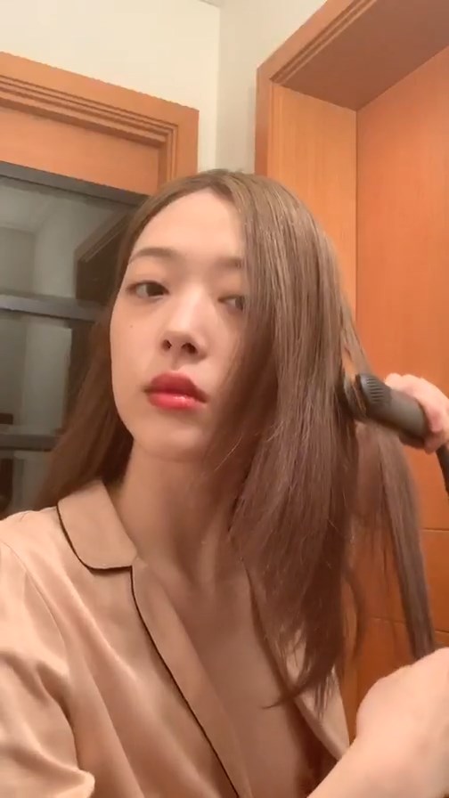 Sulli choi nip slip
 #79596285