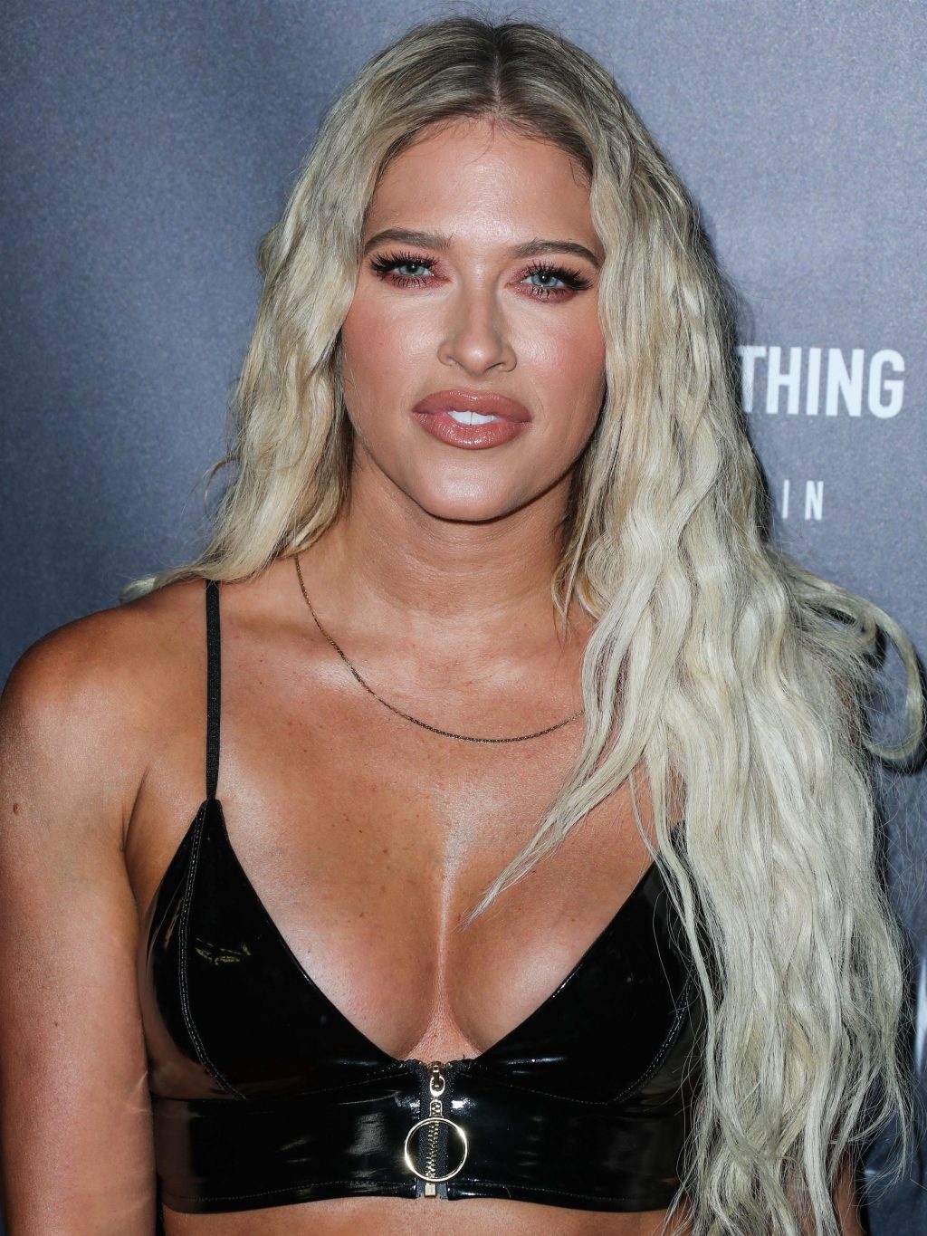 Barbie Blank Cleavage #79507678