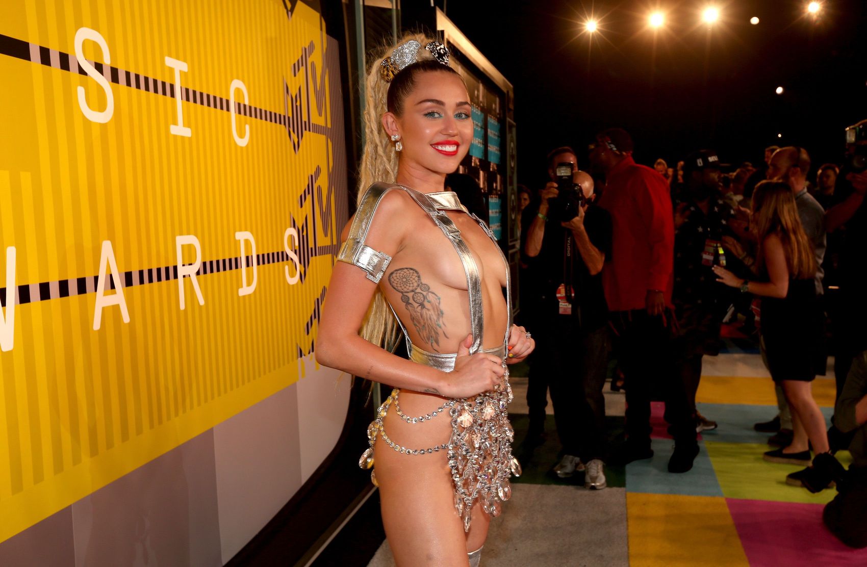 Miley cyrusの新しいセクシー写真 08/30/2015
 #79643985